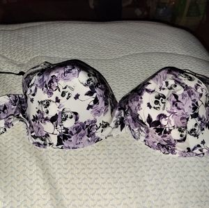 Torrid curves 40G tshirt bra
